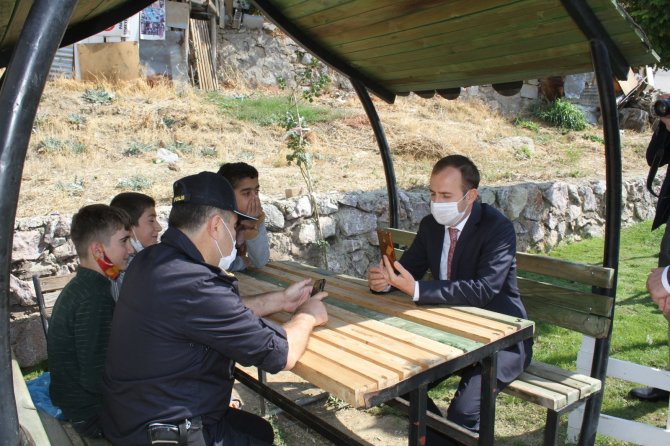 Kaymakam Güven EBA canlı yayına bağlandı