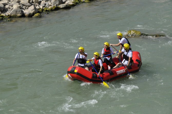 Çukurca Zap rafting takımı Türkiye 2’ncisi oldu