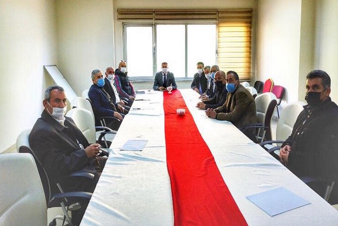 Gençler için muhtarlarla istişare toplantısı yaptı