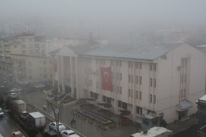 Hakkari’de yağmur ve sis etkili oldu