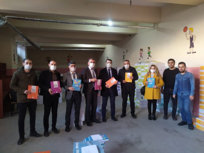 Her Ev Bir Okul Projesi'ne Kitap Desteği