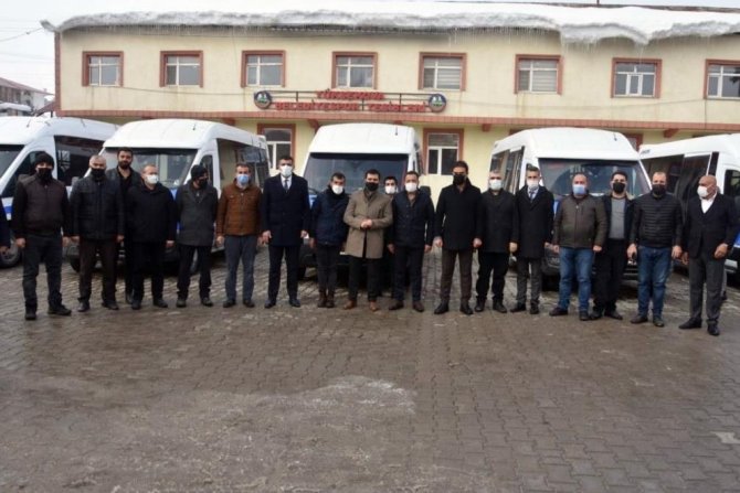Yüksekova’da 14 şehir içi minibüs hizmete başladı