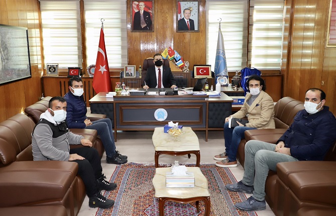 VALİ AKBIYIK: “HAKKARİ BASININI BAŞARILI BULUYORUM”