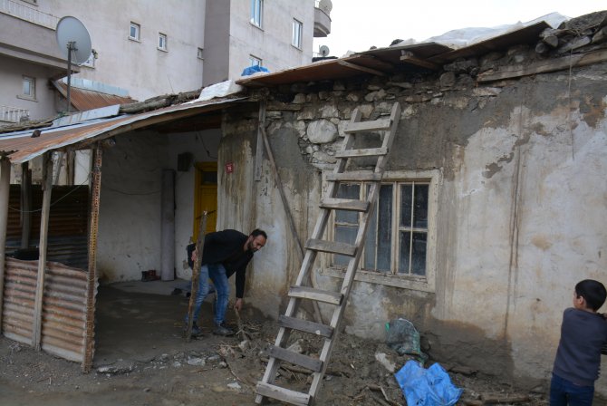 Aşırı yağmur Seven ailesini mağdur etti