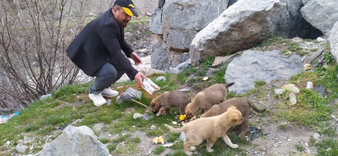 Başkan ve ailesinden örnek davranış