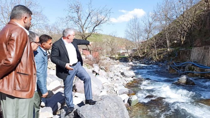 Ak Parti İl Başkanı Özbek’ten köy ziyaretlerinde