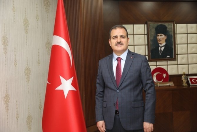 Vali Akbıyık'tan 23 Nisan mesajı!
