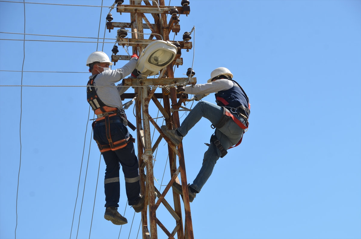 Esendere'de elektrik sorunu çözüme kavuşuyor