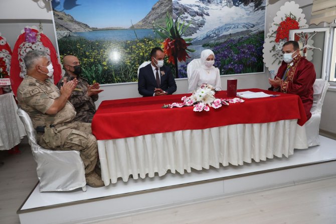 Vali Akbıyık, Yaşar çiftinin nikahını kıydı