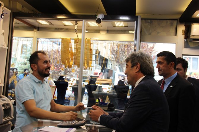 İyi Parti'den Hakkari esnafına ziyaret