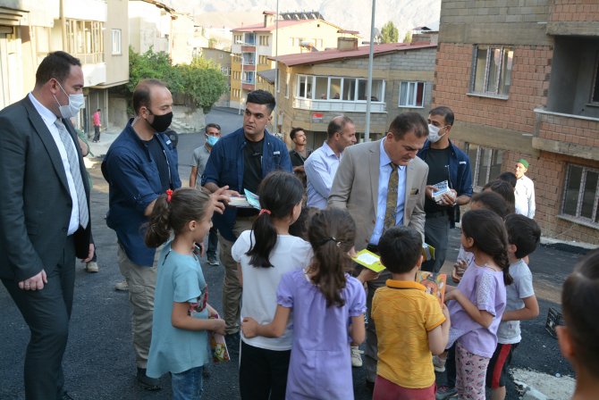 Vali Akbıyık, asfalt çalışmalarını denetledi