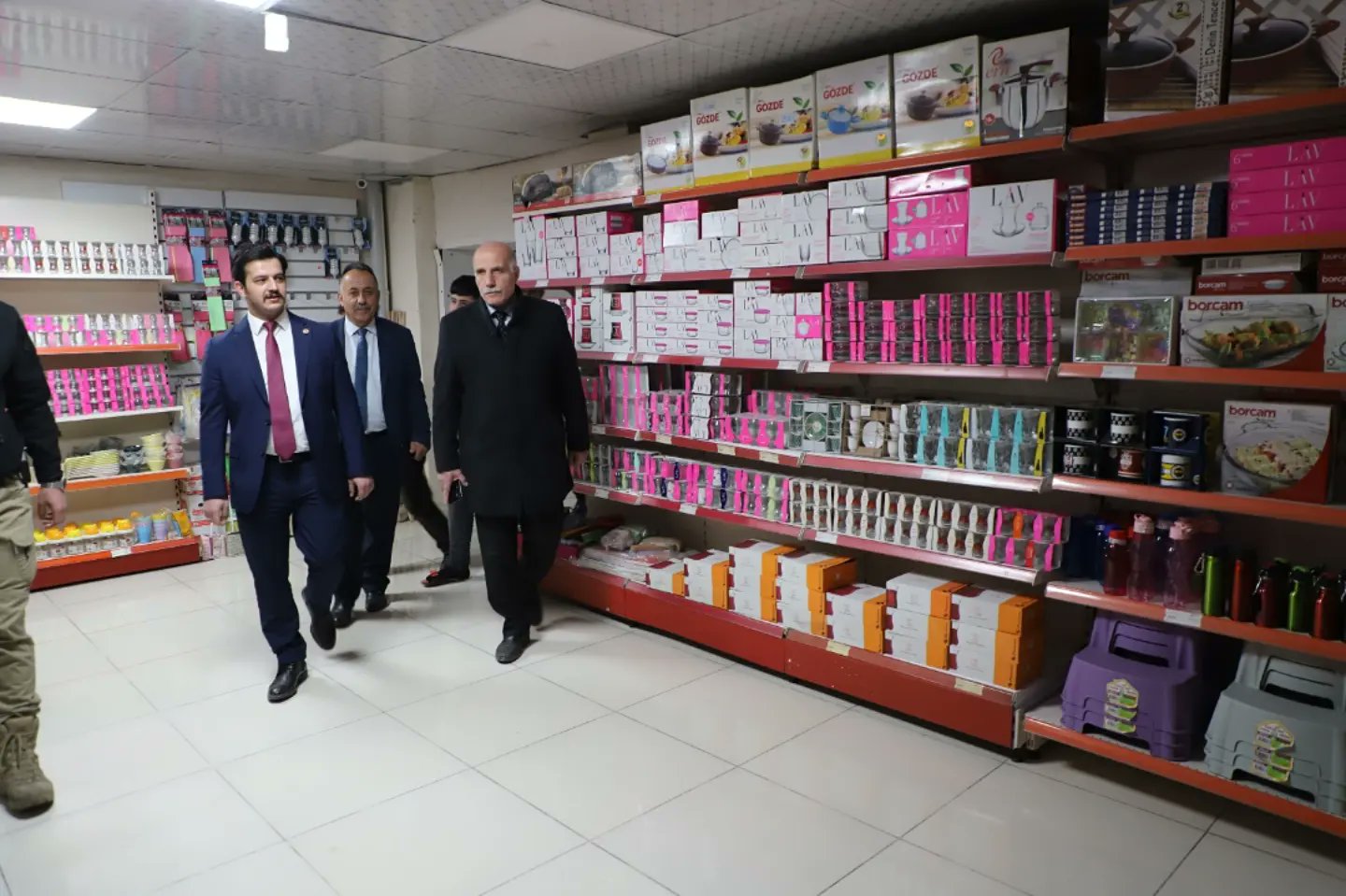 Hakkari'de 9 işletmeye etiket cezası kesildi
