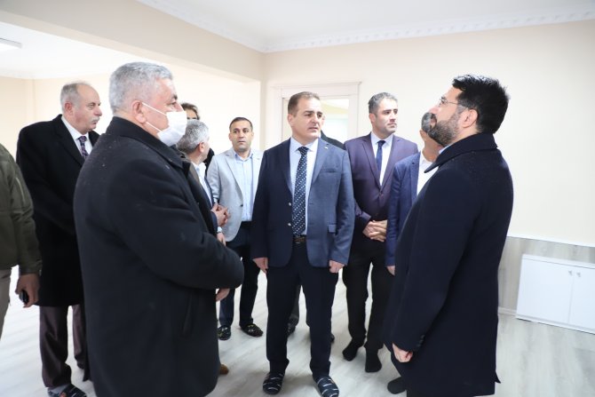 Vali Akbıyık, taziye evinde incelemelerde bulundu