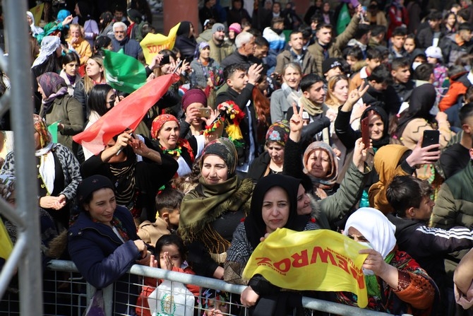 Hakkari'de 2022 Nevruz'u coşku ile kutlandı