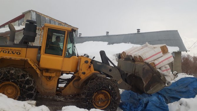 Hakkari'de çiftlik sahibine belediye sahip çıktı