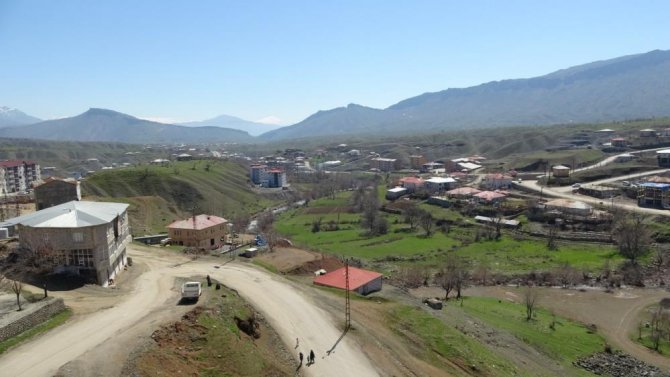 Vatandaşlar güneşli havanın keyfini çıkarttı