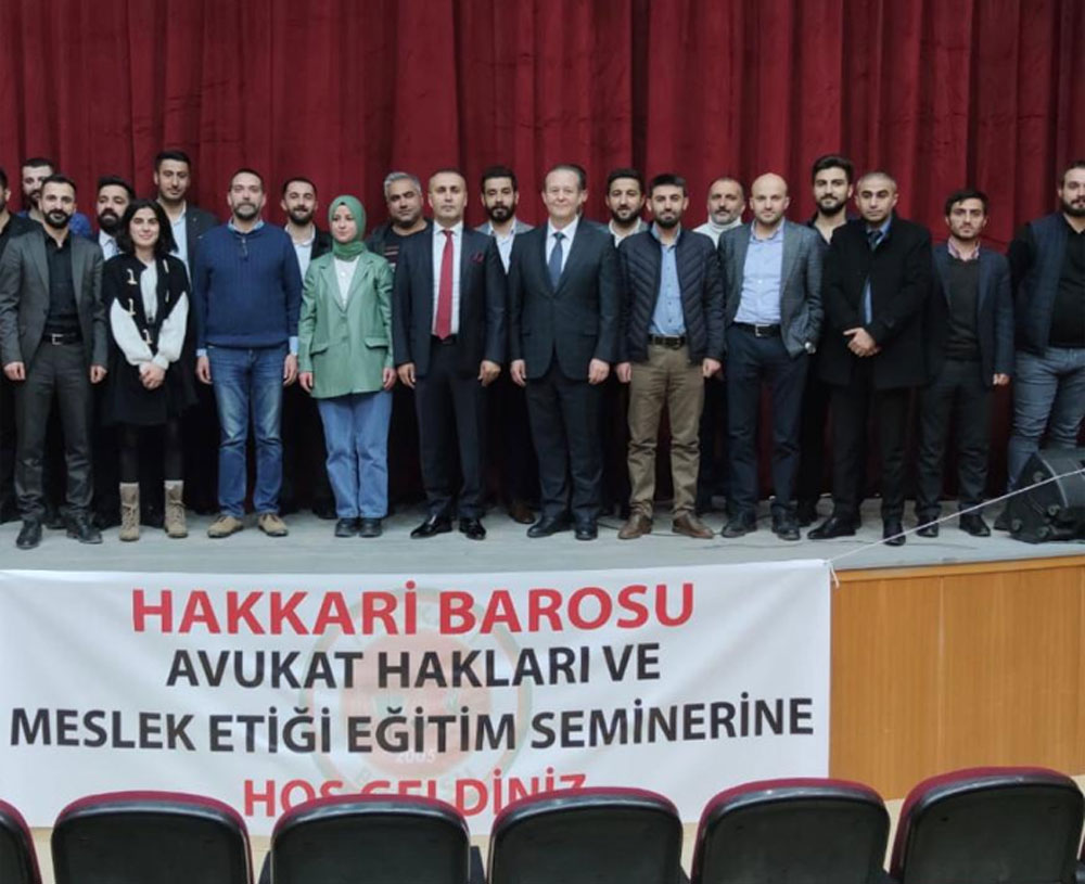 Hakkari Barosundan avukatlara seminer