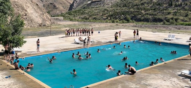 Hakkari Tatil köyü sevindiriyor