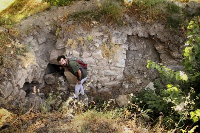 Hazreti İsa döneminde kalma kilise onarılmayı bekliyor