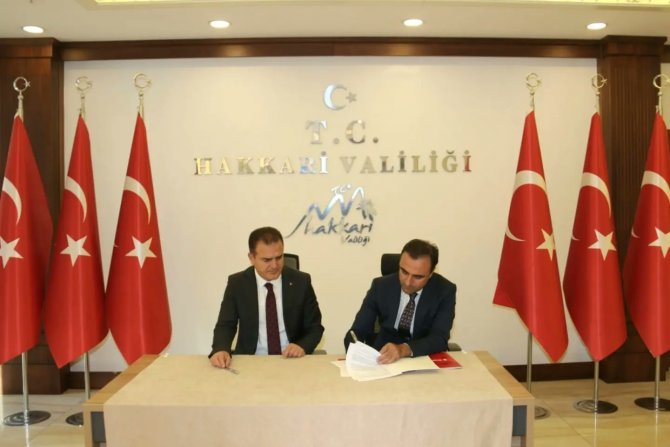 Vali Akbıyık, "Hedefimiz 1 milyona küçükbaş hayvan"