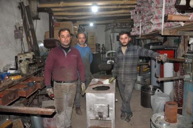 üç kardeşler 25 yıldır baba mesleğini sürdürüyor