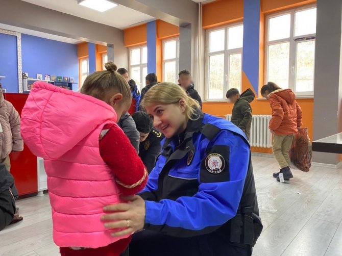 Hakkari polisinden takdir toplayan hareket