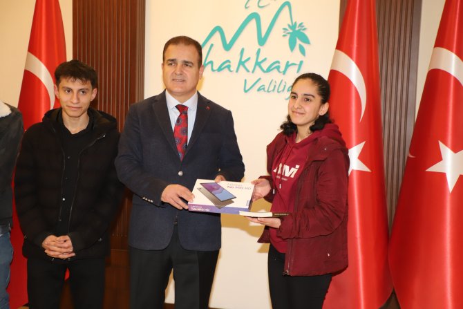 Türkiye ikincileri Vali Akbıyık'ı ziyaret etti