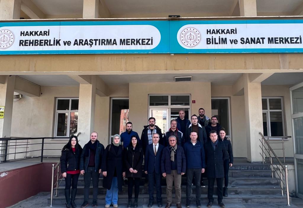 ÖĞRETMENLER, DEPREM BÖLGESİNE UĞURLANDI