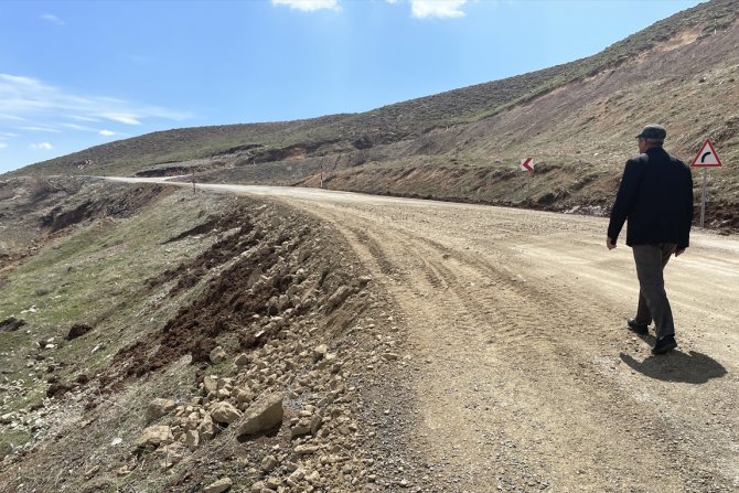 Yağışlarda zarar gören Geçitli yolu onarıldı