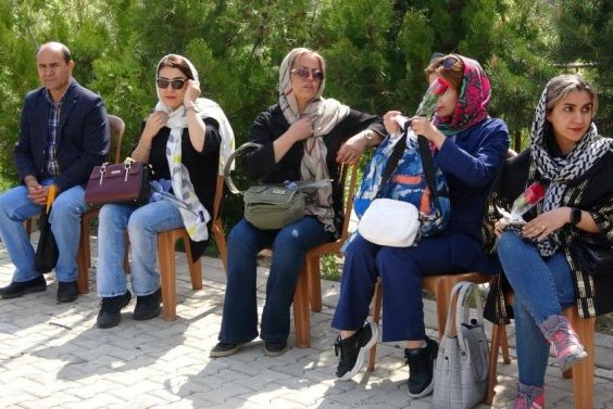 Yüksekova'da İranlılara görkemli karşılama
