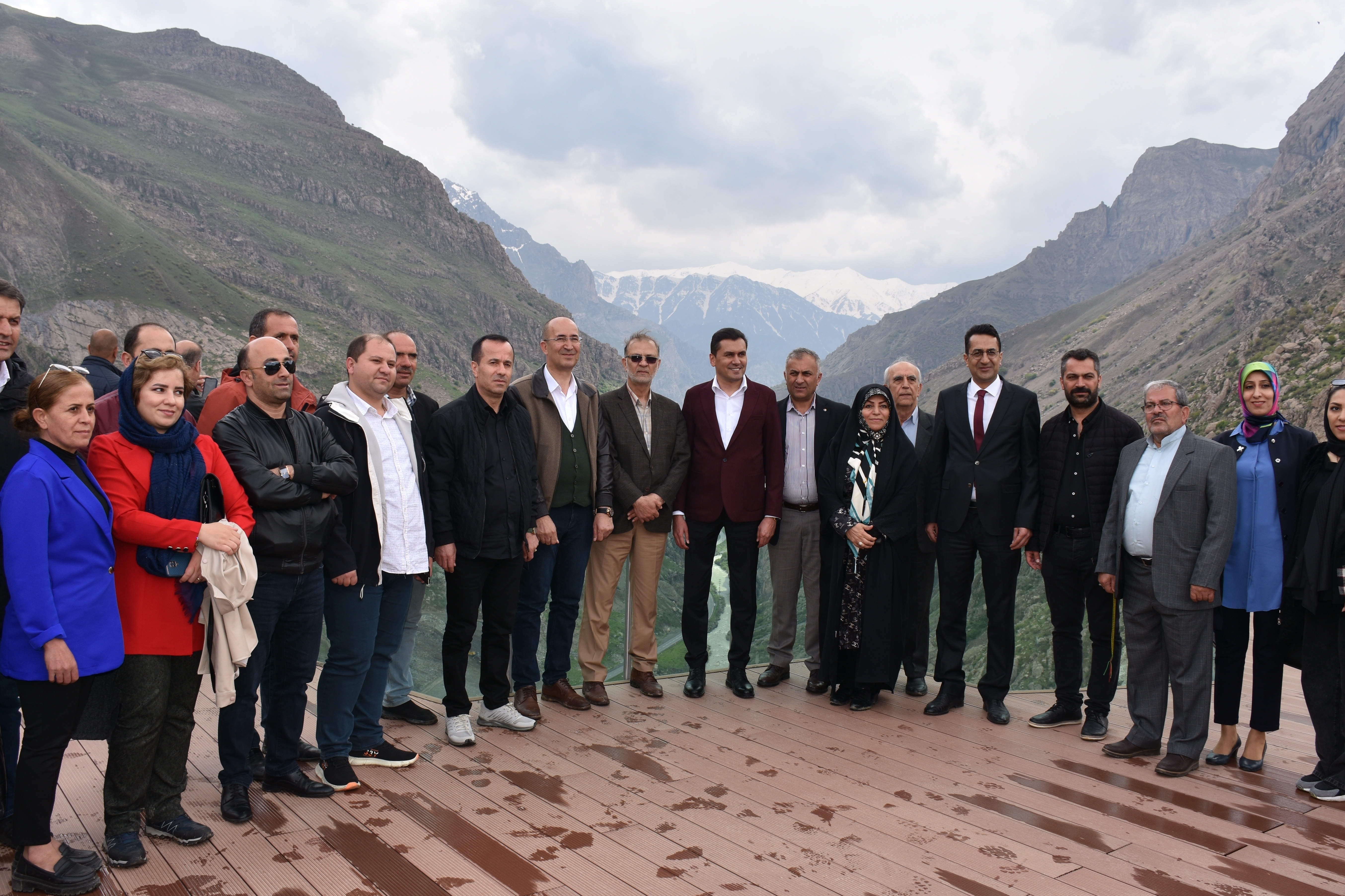 İranlı turizmciler Hakkari'yi gezdi