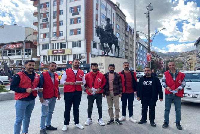 ‘Kılıçdaroğlu Gönüllüleri’ esnaf ziyareti yaptı