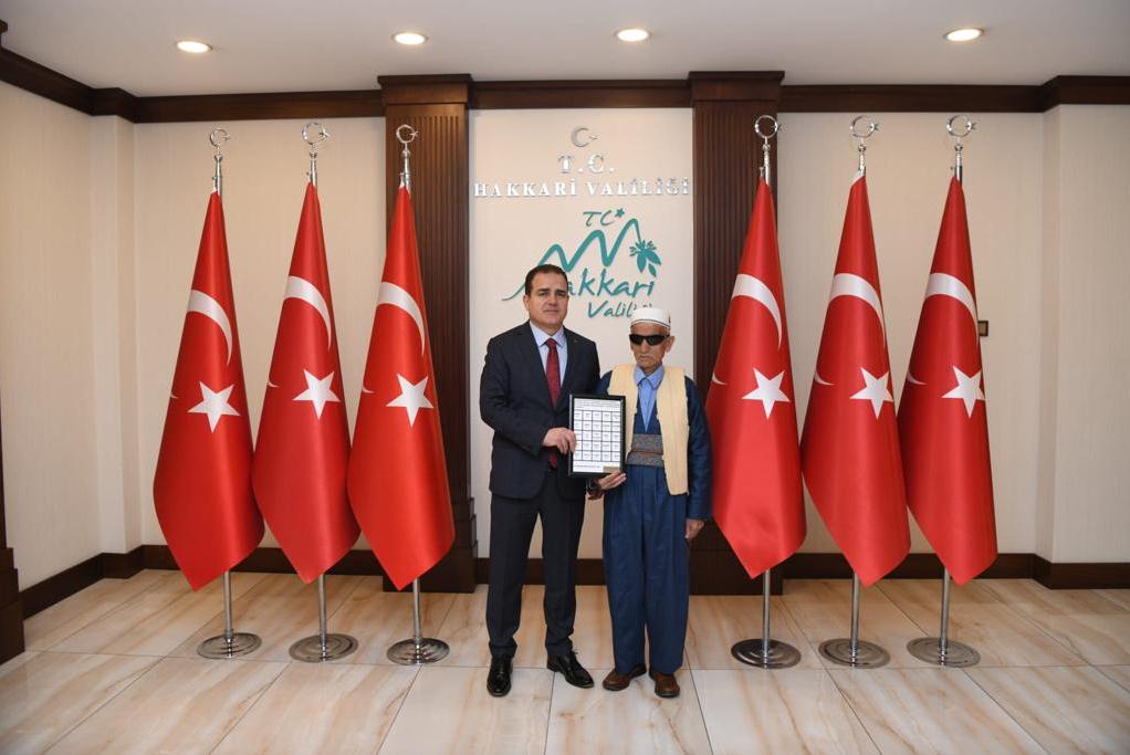 Yazar A.Kadir Kızılkaya’dan,Vali Sn. Akbıyık’a Ebced Tablosu