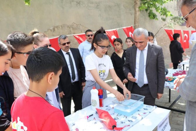 Şehit Selahattin Ortaokulu Bilim Şenliği