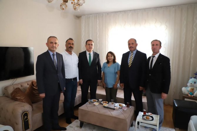 Vali Akbıyık'tan Akar ailesine ziyaret