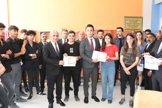 Hakkari'de 4749 öğretmen tatile girdi
