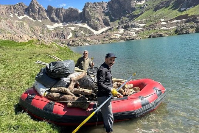Hakkari Cilo-Sat Gölleri temizlendi