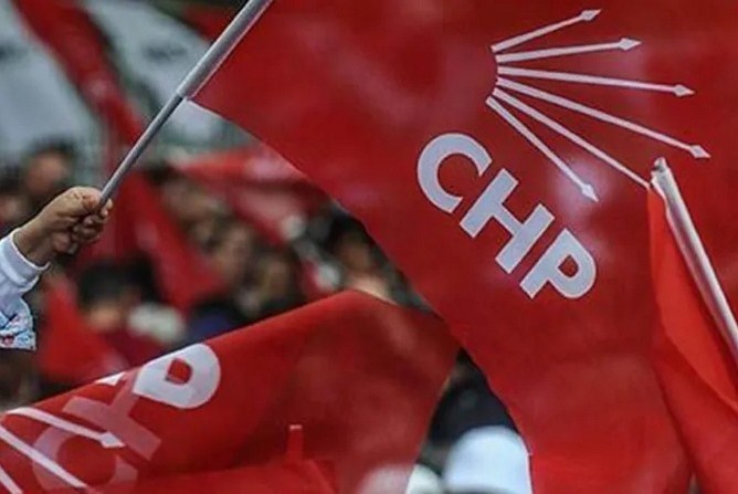 CHP Hakkari il yönetimi görevden alındı