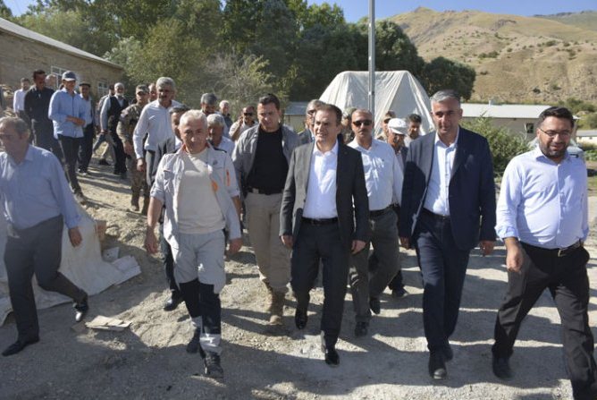 Vali Akbıyık, Kaymaklı'da incelemelerde bulundu