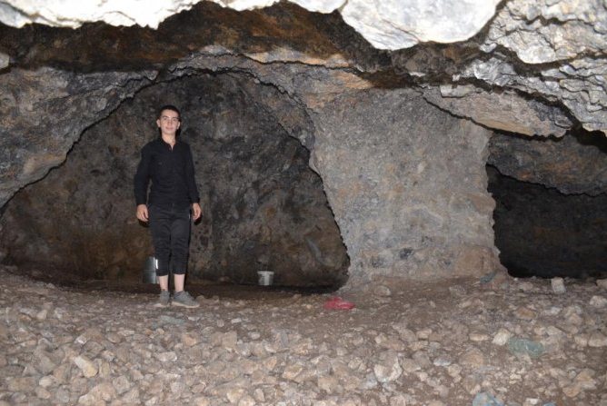 Uludere'de 20 gözlü mağara bulundu