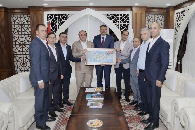 Sendika Başkanları Vali Çelik'i ziyaret etti