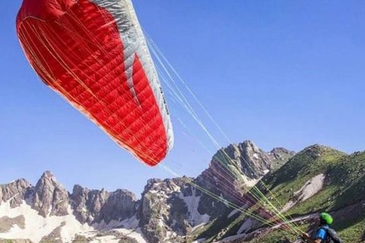 Yüksekova'da gençlere yamaç paraşütü eğitimi verilecek