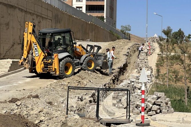 Yüksekova’da doğalgaz çalışması devam ediyor