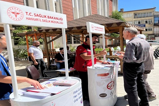 Hakkari'de “Sağlıkla Yaşayan Türkiye” stantı