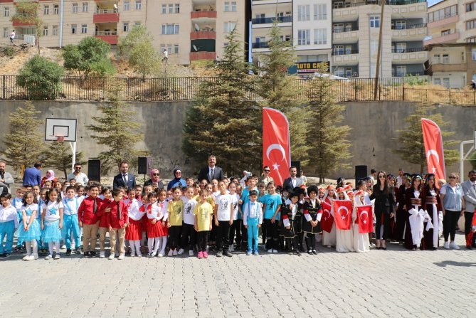 Hakkari’de, İlköğretim Haftası Coşkuyla Kutlandı