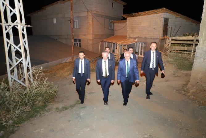 Başkan Kaya Akanlar semtini ziyaret etti