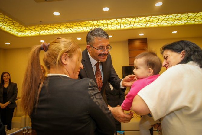 Vali Çelik "Girişimci İş Kadınlarıyla bir araya geldi"