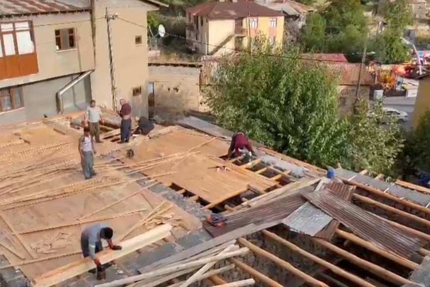 Çukurca’nın 400 yıllık kale evleri butik otel olma yolunda