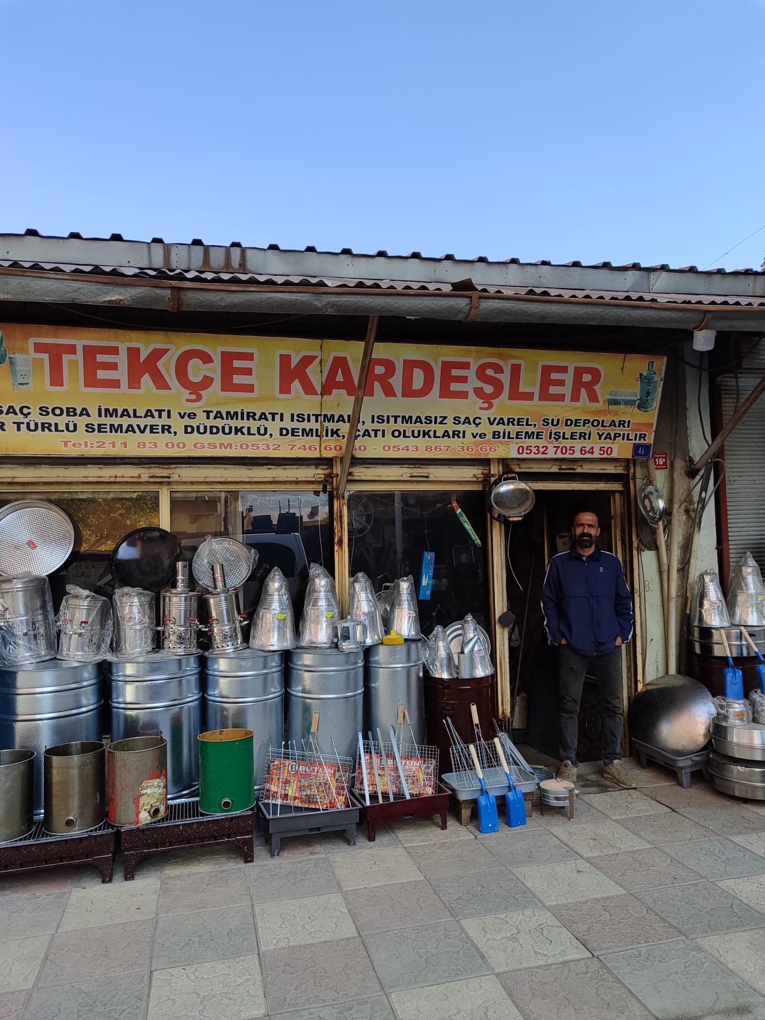 20 YILDIR HAKKARİ DE SOĞUK HAVA ŞARTLARINA KARŞI SOBA İMALATI
