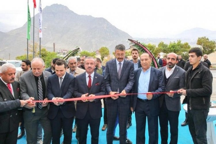 Hakkari’de Ölmez Vadi Cafe & Restaurant hizmete açıldı